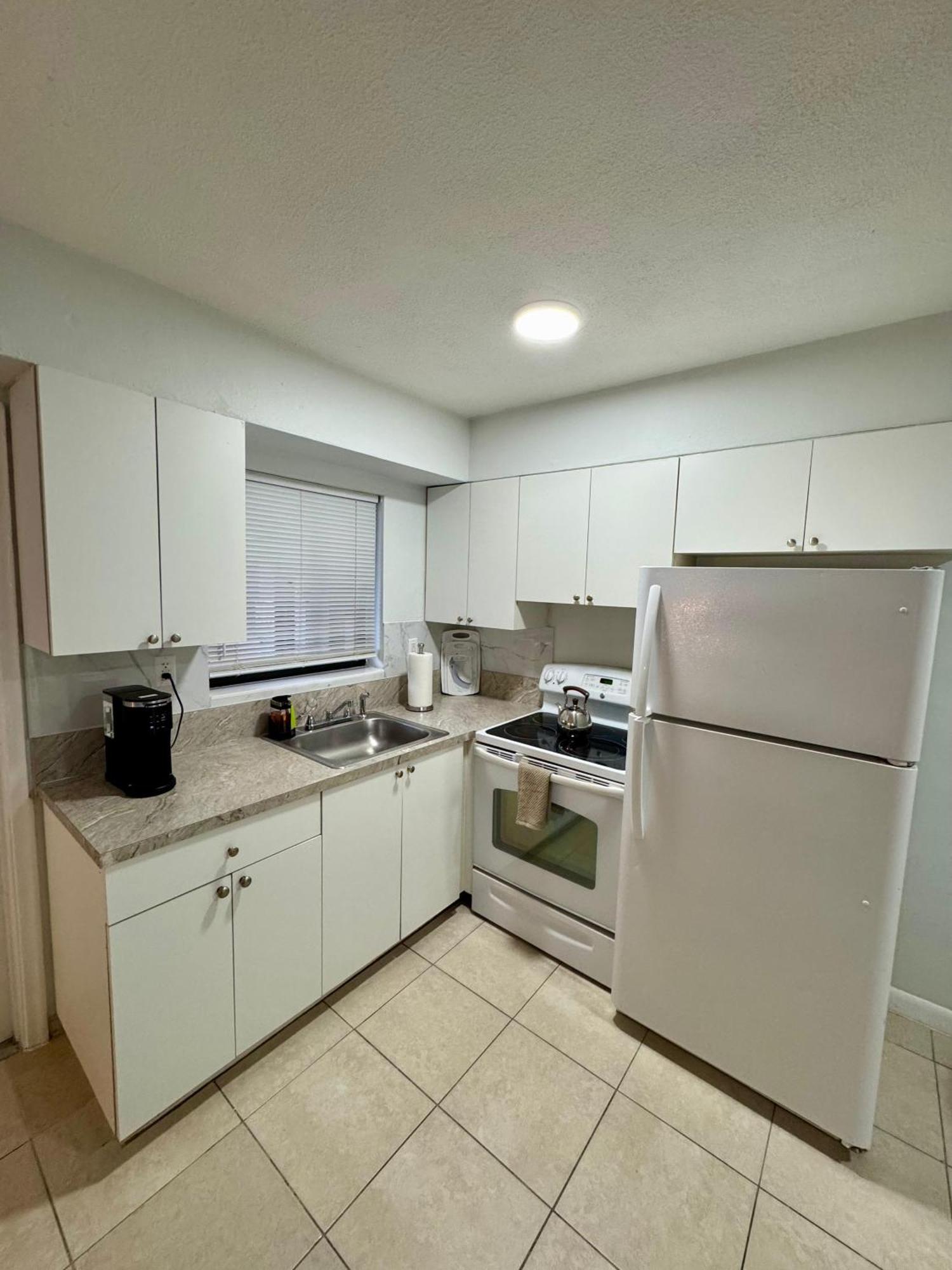 Apartment In Hollywood Close To Beach & Shops 101 Exterior photo
